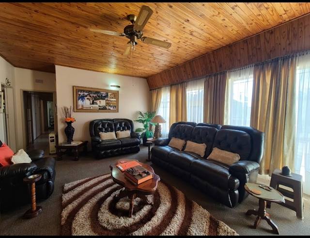 3 BEDROOM HOUSE FOR SALE IN SONLAND PARK